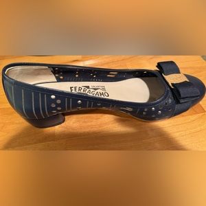 Navy Ferragamo Size 8 Shoes. Like new.